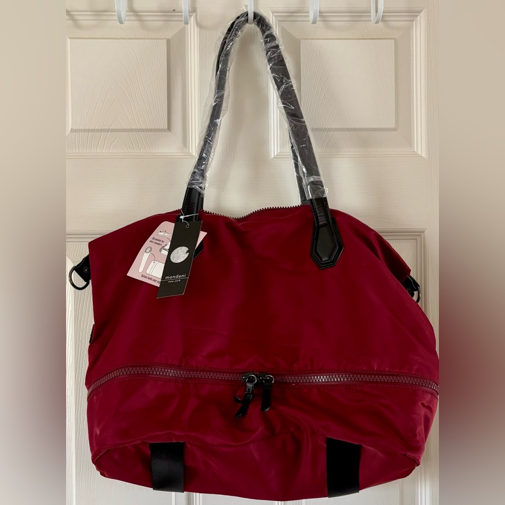 Mondani Weekender Bag NWT
